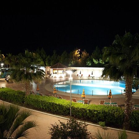 Oasiclub Hotel - Appartamenti Vieste Bagian luar foto